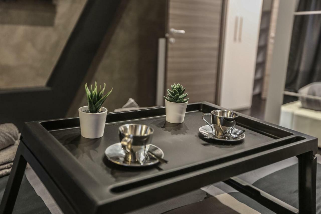 Stylish Apartment Near Duomo Milano Exterior foto