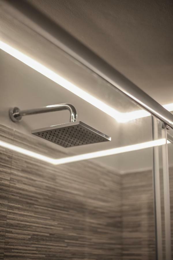 Stylish Apartment Near Duomo Milano Exterior foto